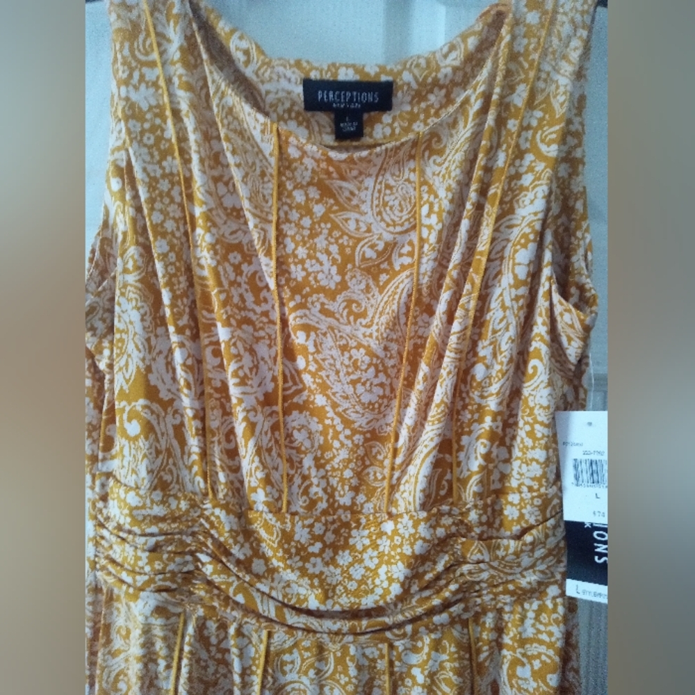 New Maxi Dress - Picture 5 of 6